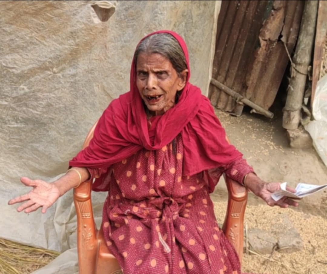 ডিজিটালে আটকে গেছে আমিনা বেগমের বয়স্ক ভাতা