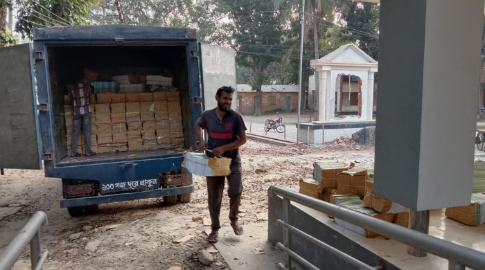 কোটচাঁদপুরে নতুন বইয়ের স্বাদ পাইনি মাধ্যমিক ও মাদ্রাসার ৪ শ্রেণির শিক্ষার্থীরা